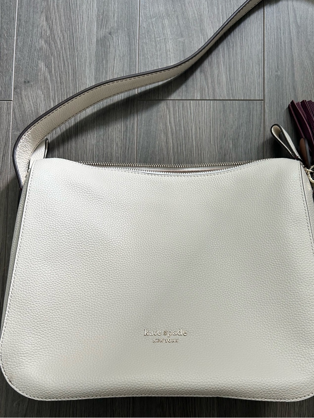 Kate Spade Anyday White Pebbled Leather Shoulder Bag with Burgundy Tassel - Picture 4 of 5